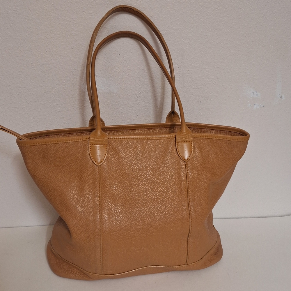 Longchamp Le Foulonné Tan Pebbled Leather Shoulder Tote w/ Interior Pockets